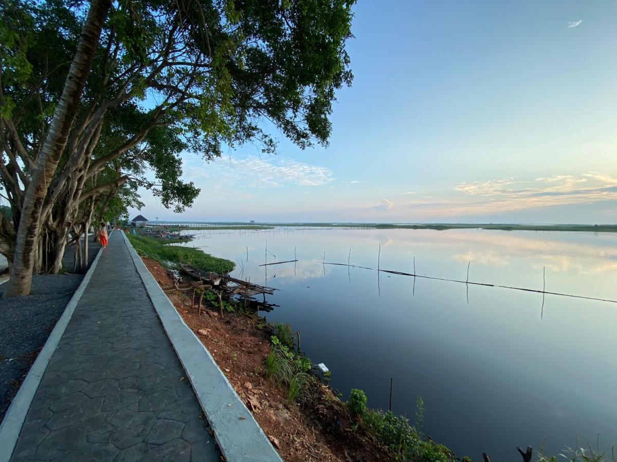 Chuanchom Resort Phatthalung Esterno foto